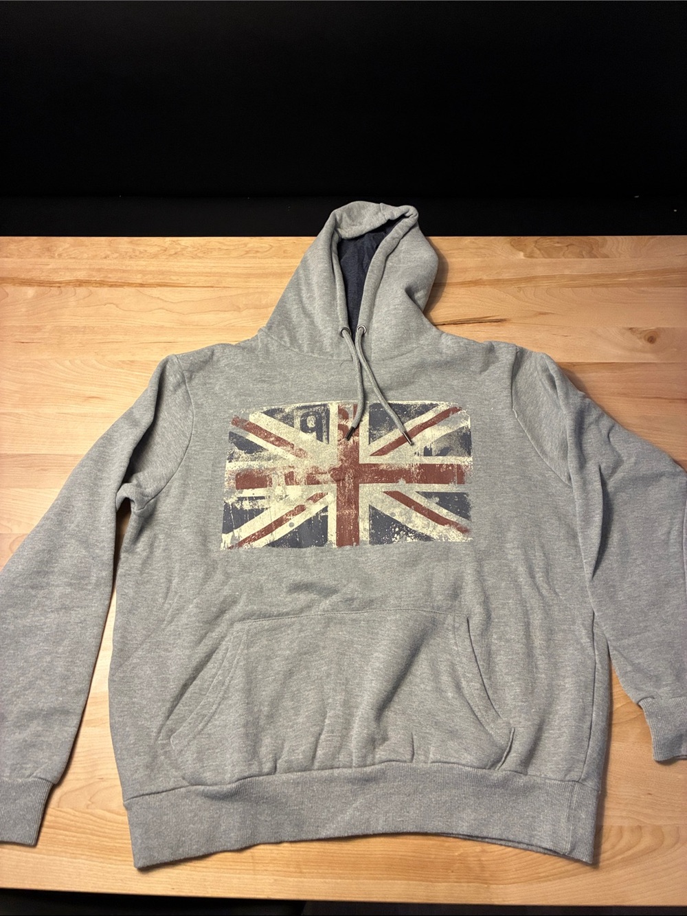 UK 🇬🇧 Men's Gray Hoodie with Distressed Union Jack Graphic